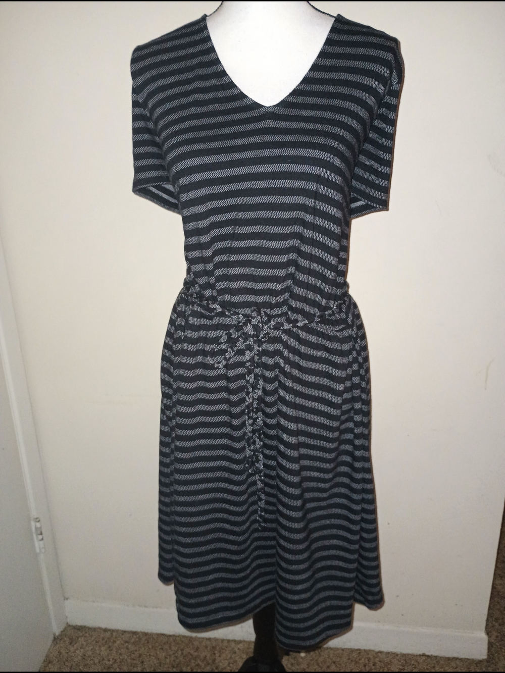GAP Black and Gray Striped V-Neck Midi Dress With  Belt SZXXL